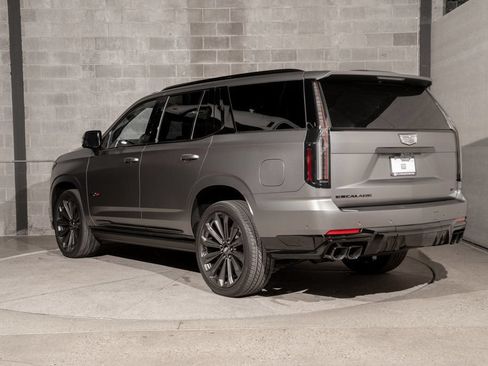 Used 2026 Cadillac Escalade V AWD/4WD image 6