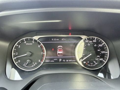 Certified 2025 Nissan Rogue SV image 12