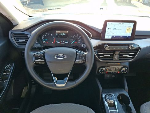 Certified 2022 Ford Escape SE w/ Convenience Package image 13