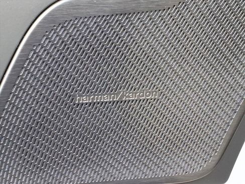 New 2026 Volvo XC60 B5 Ultra w/ Protection Package Premier image 12