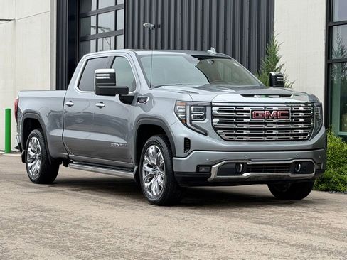 Used 2023 GMC Sierra 1500 Denali w/ Denali Reserve Package AWD/4WD image 4