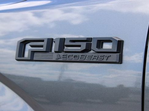 Used 2017 Ford F150 XLT w/ Equipment Group 302A Luxury AWD/4WD image 15