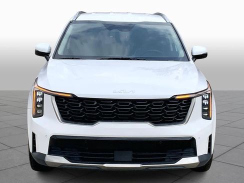 Used 2024 Kia Sorento S image 4