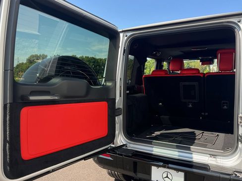 Used 2026 Mercedes-Benz G 63 AMG 4MATIC image 9