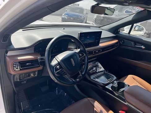 Used 2022 Lincoln Nautilus Reserve w/ Luxury Package FWD image 11