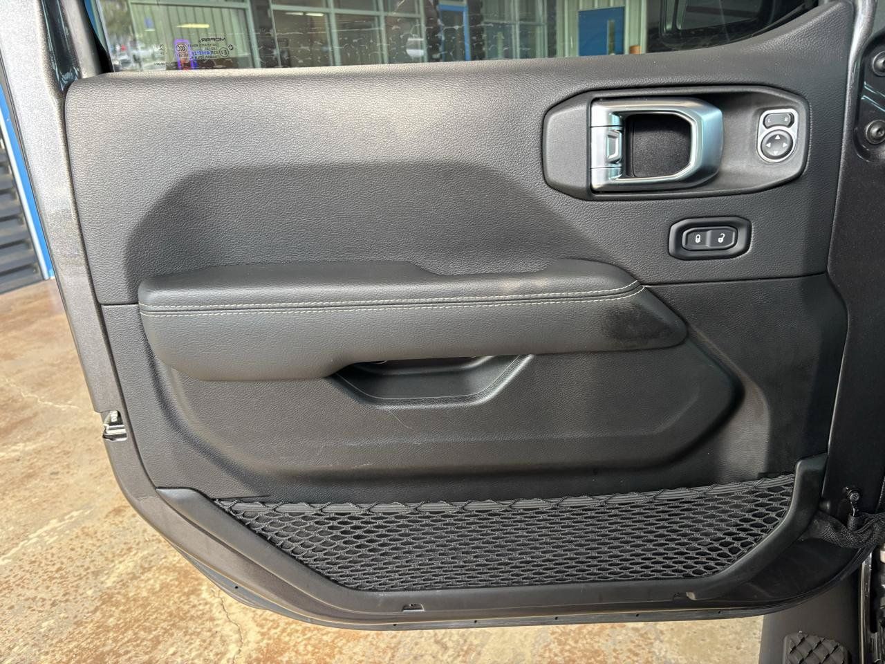 Used 2023 Jeep Gladiator Overland AWD/4WD image 20