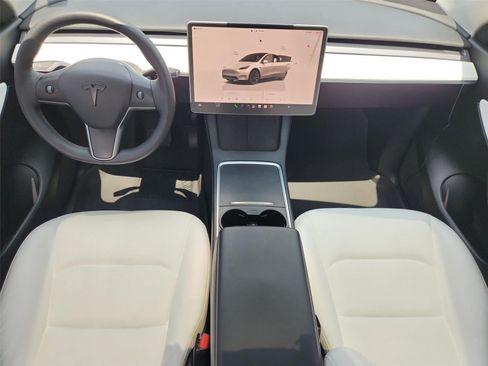 Used 2022 Tesla Model Y Long Range AWD/4WD image 20