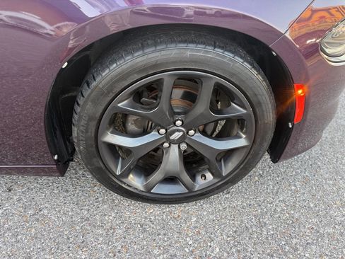 Used 2020 Dodge Charger SXT w/ Blacktop Package image 25