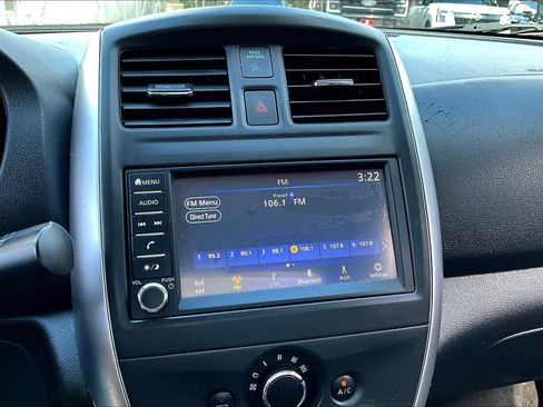 Used 2019 Nissan Versa SV image 28