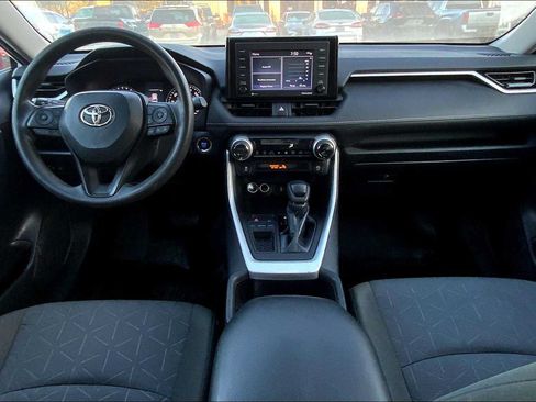 Used 2022 Toyota RAV4 XLE FWD image 15