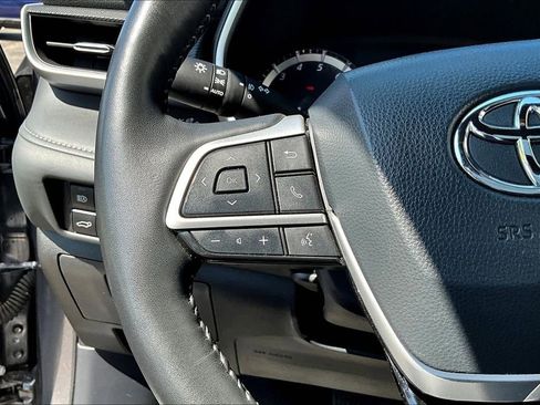Used 2024 Toyota Highlander XSE AWD/4WD image 10