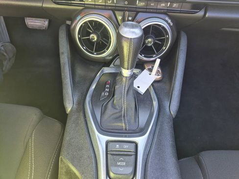 Used 2016 Chevrolet Camaro SS RWD image 21