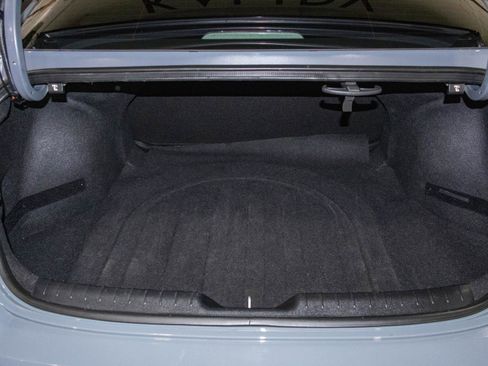 Used 2022 Hyundai Elantra SE w/ Preferred Accessory Package image 23