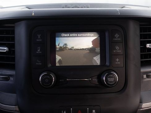 Used 2024 RAM 3500 4x4 Crew Cab image 32