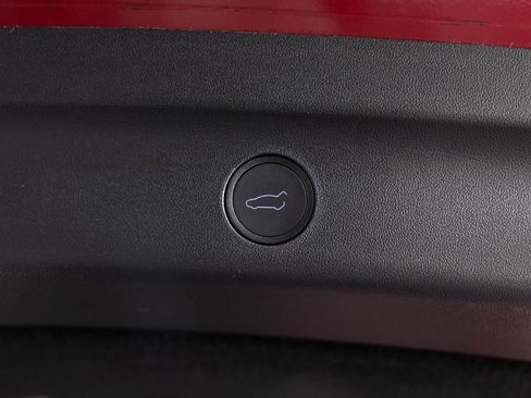 Used 2024 Tesla Model Y Performance image 20