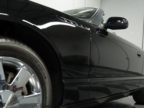 Used 2002 Ford Thunderbird image 19