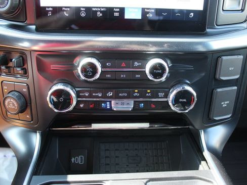 Used 2025 Ford F150 Raptor AWD/4WD image 30