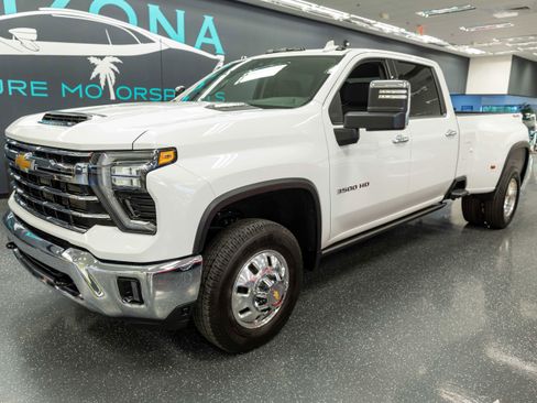 Used 2024 Chevrolet Silverado 3500 LTZ AWD/4WD image 2