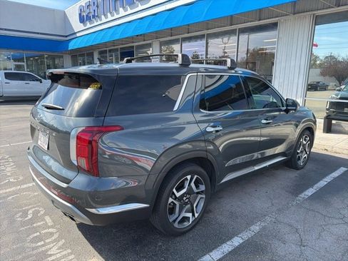 Used 2023 Hyundai Palisade Limited image 3