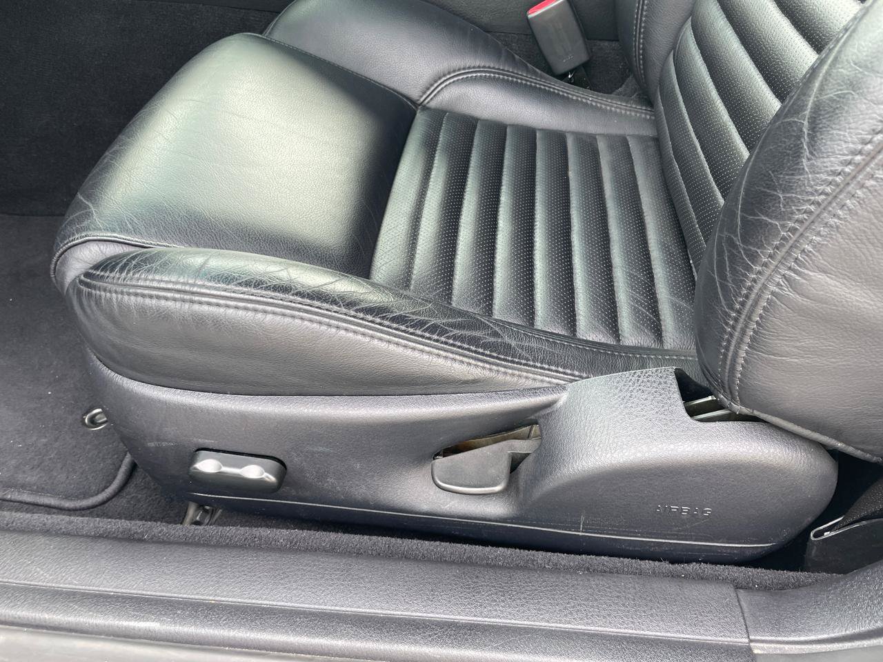 Used 2003 Ford Thunderbird RWD image 12