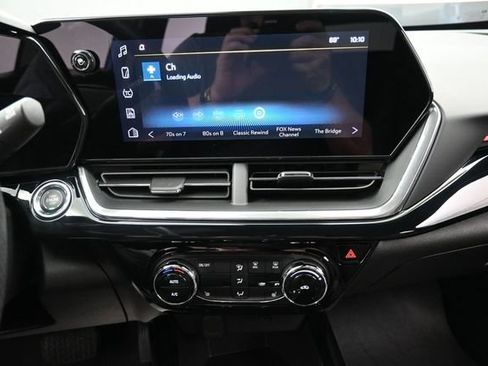 Used 2024 Chevrolet Trax RS w/ Driver Confidence Package FWD image 10