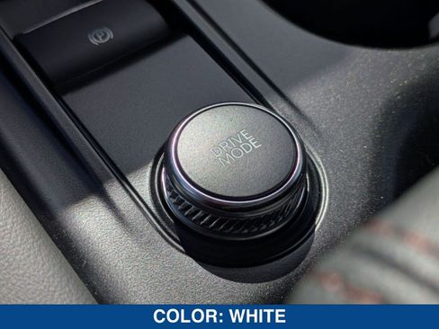 New 2025 Ford Explorer Active w/ Active Comfort Package image 34