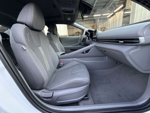 New 2026 Hyundai Elantra SEL Sport Premium FWD image 27
