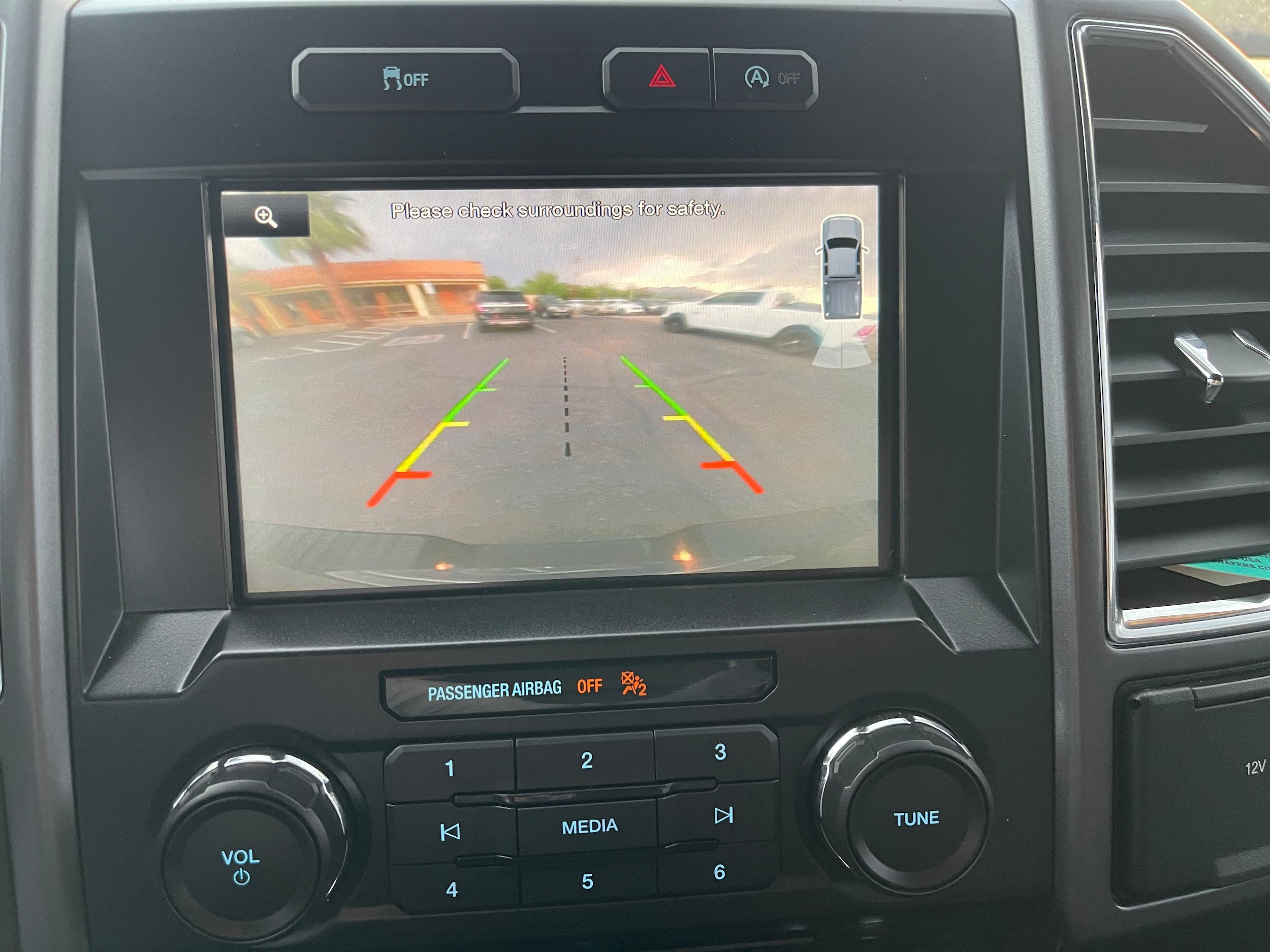 Used 2015 Ford F150 XLT w/ Equipment Group 301A Mid RWD image 19