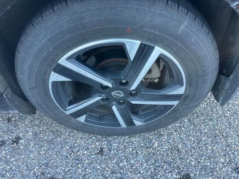 Used 2024 Nissan Sentra SV image 13