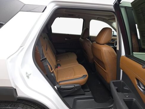 Used 2025 Nissan Pathfinder Platinum w/ Cargo Package FWD image 36