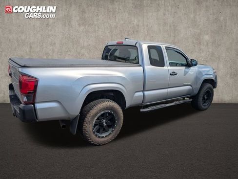 Used 2021 Toyota Tacoma SR AWD/4WD image 8