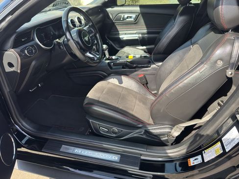Used 2019 Ford Mustang GT Premium w/ Equipment Group 401A RWD image 8