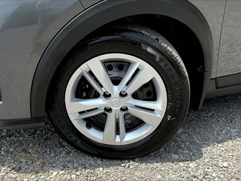 New 2025 Nissan Kicks Play S image 16