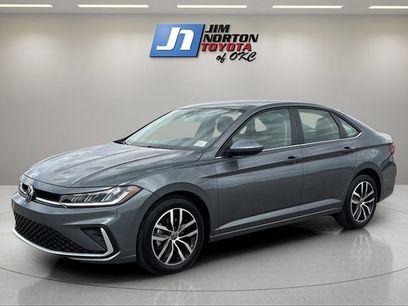 Used 2025 Volkswagen Jetta SE