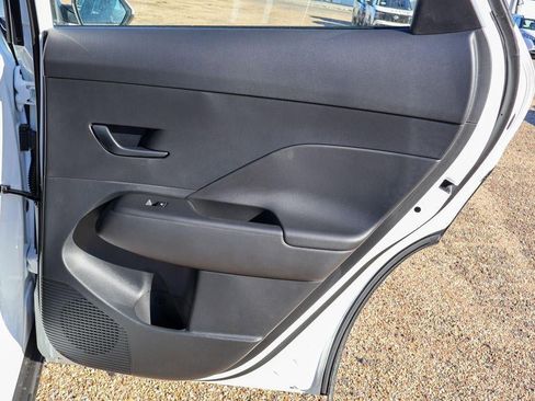 New 2026 Hyundai Kona SE image 14