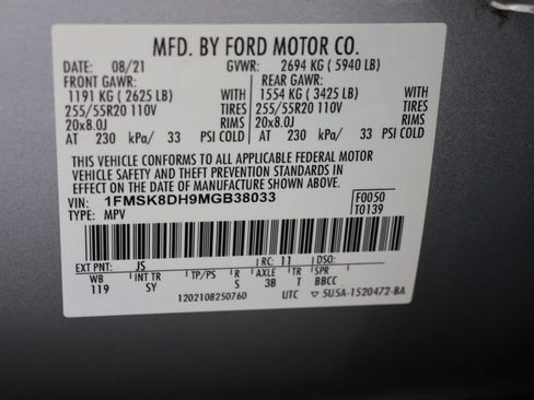 Used 2021 Ford Explorer XLT w/ Equipment Group 202A AWD/4WD image 32