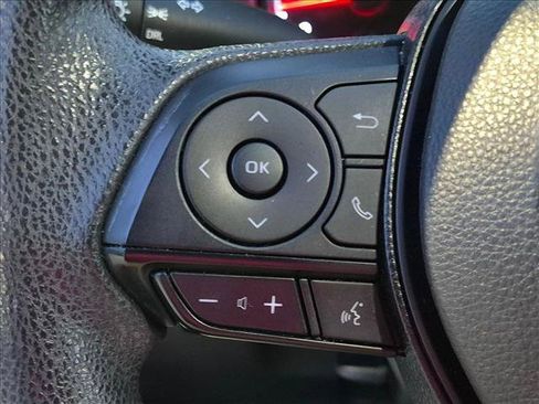 Used 2020 Toyota RAV4 LE FWD image 14