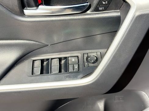 Used 2019 Toyota RAV4 XLE Premium w/ Cold Weather Package FWD image 16