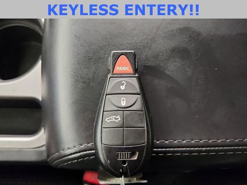 Used 2010 Dodge Challenger SE image 15