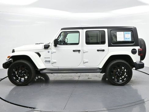 Used 2022 Jeep Wrangler Unlimited Sahara AWD/4WD image 4