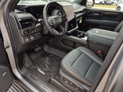 New 2026 GMC Yukon XL AT4 w/ AT4 Premium Plus Package image 9