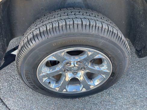Used 2017 RAM 1500 Laramie w/ Convenience Group AWD/4WD image 9