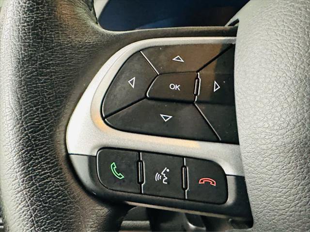Certified 2023 Jeep Renegade Limited AWD/4WD image 15