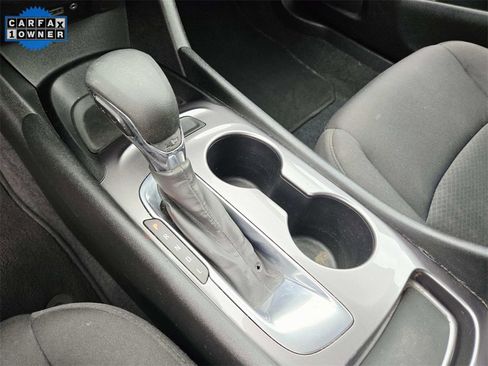 Used 2022 Chevrolet Malibu LS image 28