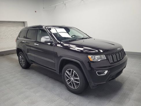 Used 2018 Jeep Grand Cherokee Limited image 11