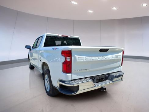 Used 2025 Chevrolet Silverado 1500 LT AWD/4WD image 3