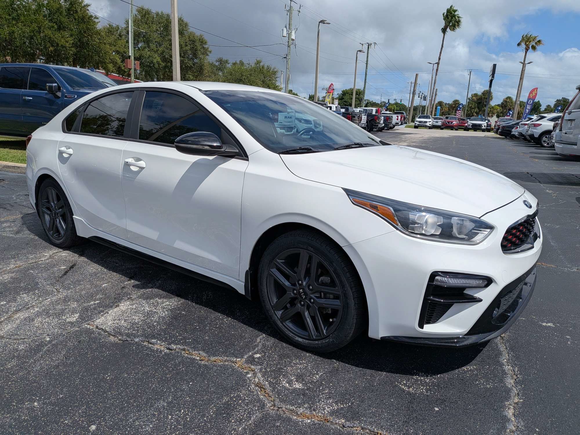 Used 2020 Kia Forte GT-Line FWD image 2