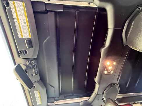 Used 2023 Jeep Wrangler Unlimited Rubicon w/ LED Lighting Group image 15