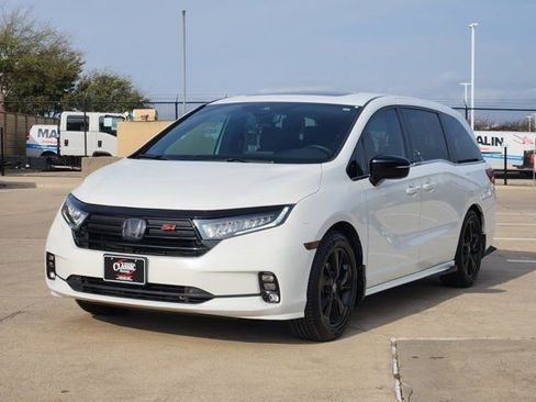 Used 2023 Honda Odyssey Sport image 12