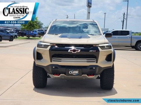 Used 2024 Chevrolet Colorado ZR2 w/ ZR2 Convenience Package III AWD/4WD image 5